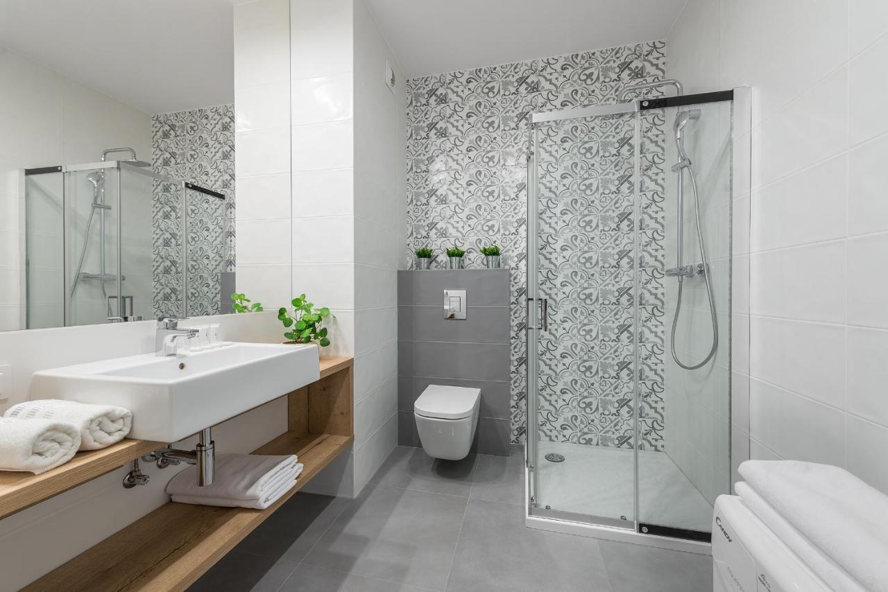 Okecie Airport Studio Bakalarska 2 P&O Serviced Apartments Varsovia Exterior foto