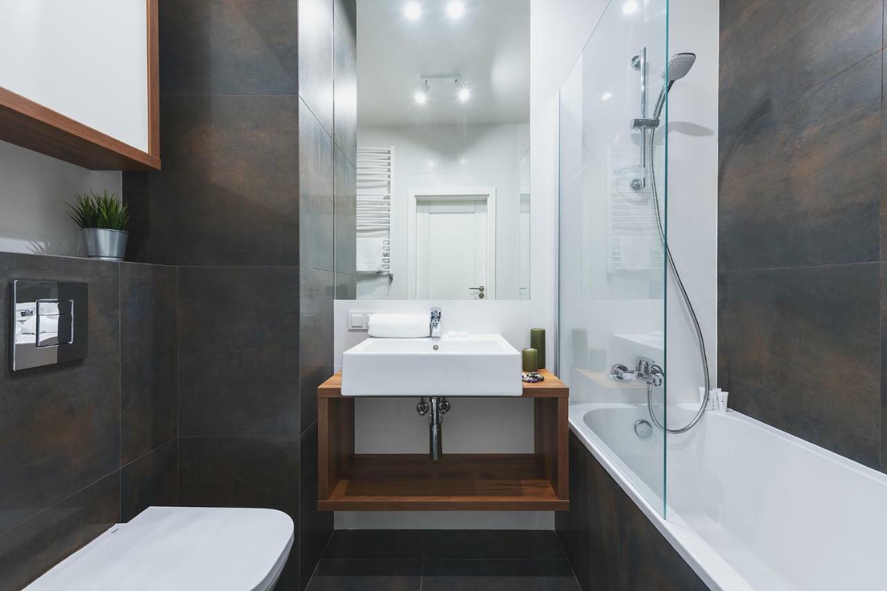 Okecie Airport Studio Bakalarska 2 P&O Serviced Apartments Varsovia Exterior foto