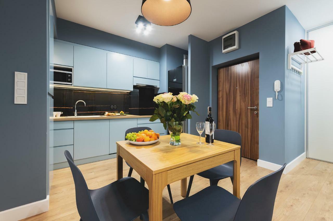 Okecie Airport Studio Bakalarska 2 P&O Serviced Apartments Varsovia Exterior foto
